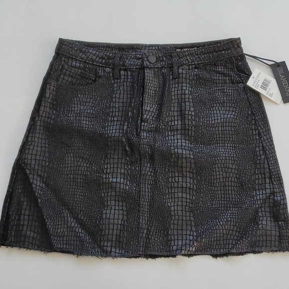 BLANKNYC denim metallic snake print raw hem mini skirt - Picture 2 of 10
